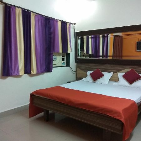 Hotel Shiva Panvel Exterior foto