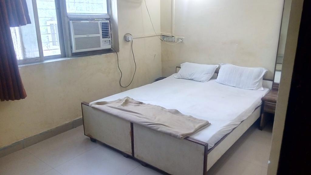 Hotel Shiva Panvel Habitación foto