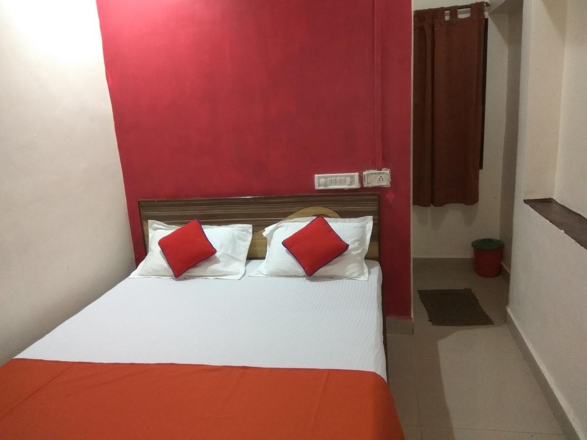 Hotel Shiva Panvel Exterior foto