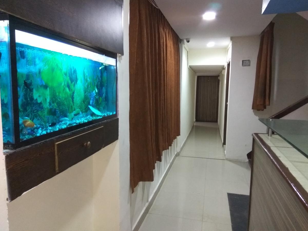 Hotel Shiva Panvel Exterior foto